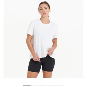 Vuori Women’s White Feather Tee